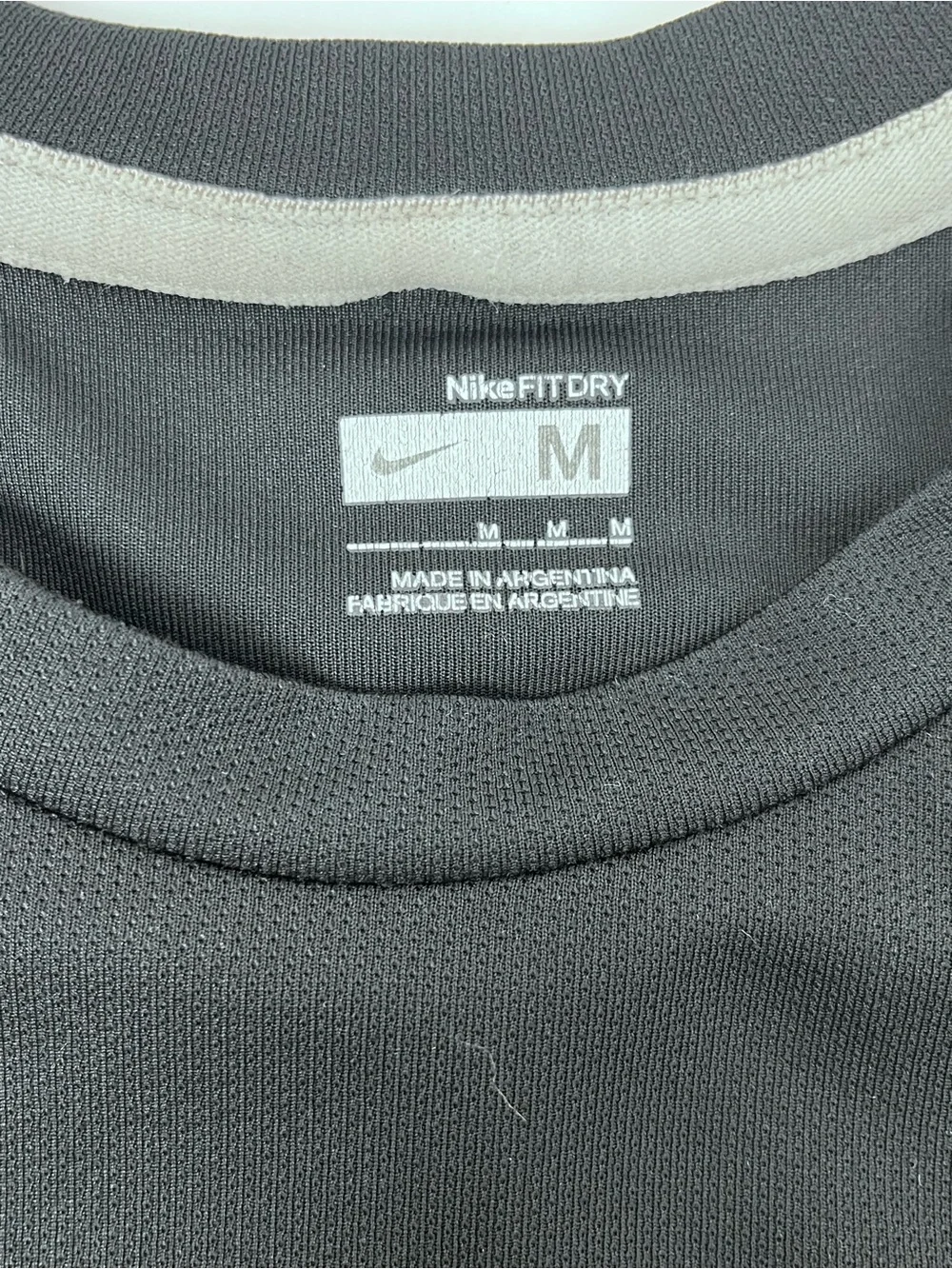 Nike FIt Dry Men's Black Long Sleeve Performance Training Shirt Size M; Running